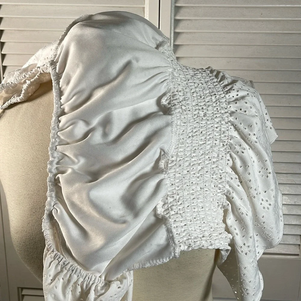 Urban Romantics White Eyelet Smock Off Shoulder, Size: S. - Picture 11 of 11